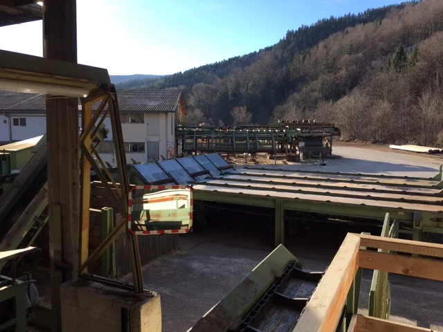 Rundholzplatz - Bild 5